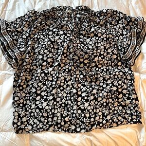 Max Studio Short Sleeve Blouse size 1X